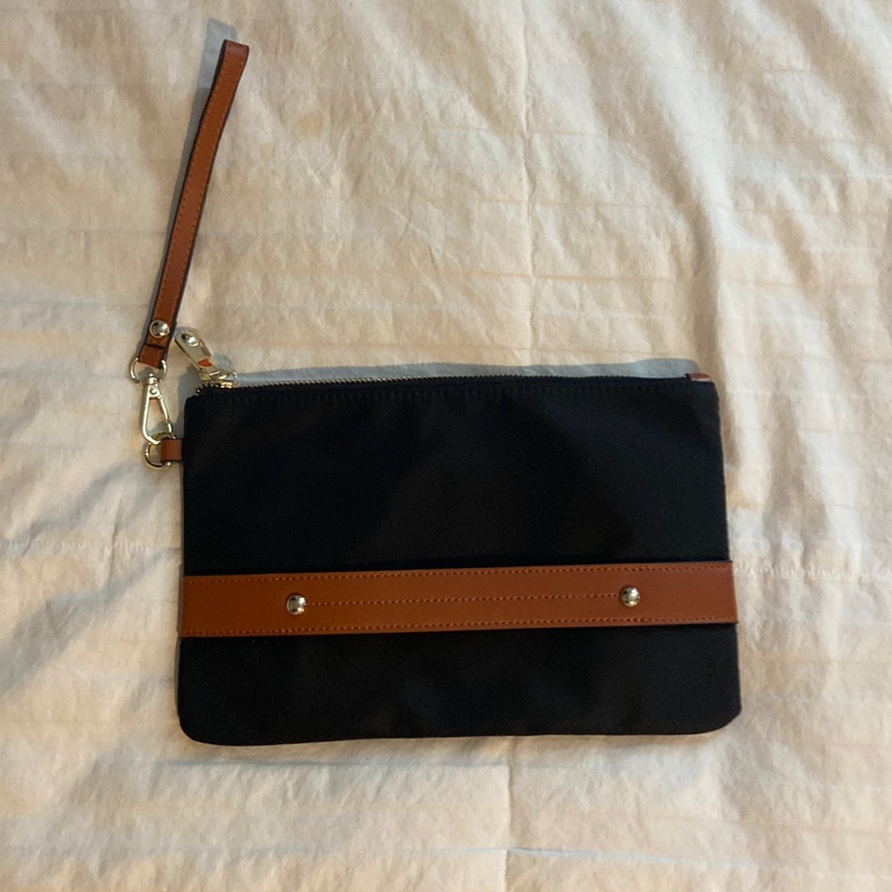 New black wristlet purse